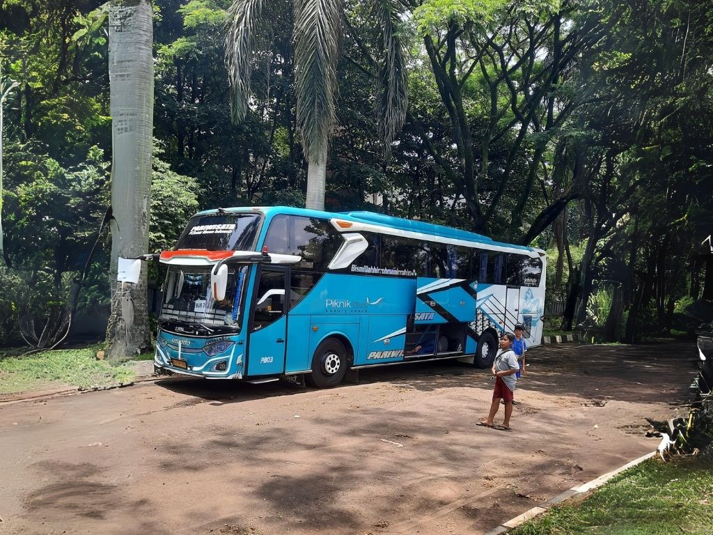 Informasi terbaru Biaya Sewa Bus Pariwisata Per Hari untuk Wilayah Jakarta dan Sekitarnya